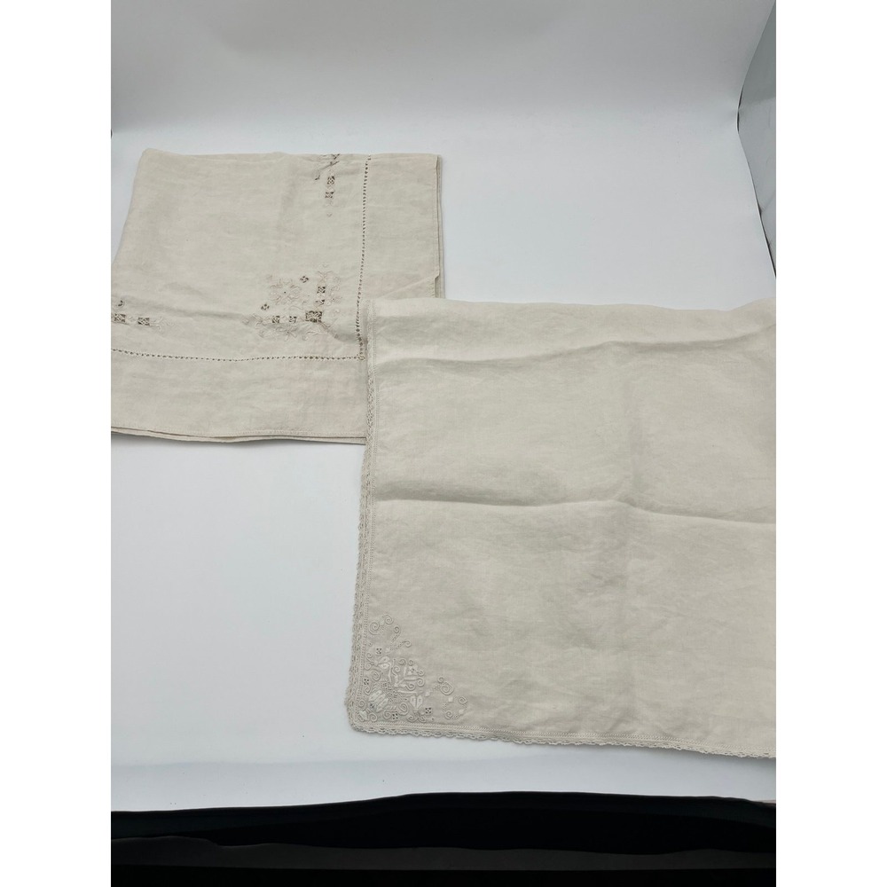 2 Table Sized Vintage‎ Linens